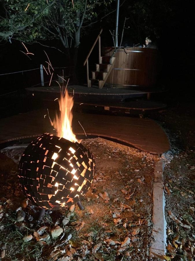 Hotel Jurta az erdő mellett dézsával-KERESZ-TANYA Pilisszentkereszt Esterno foto